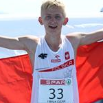 Boys race: Lukas Niedzialek (POL) celebrates victory
