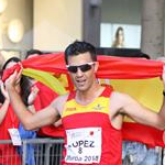 Men - 20 km - Miguel Angel Lopez celebrates the victory (by Philipp Pohle - GER)